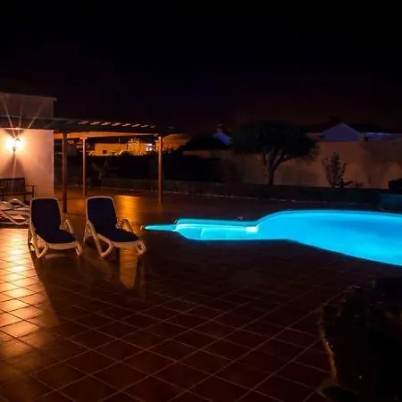 Hooha Villa *