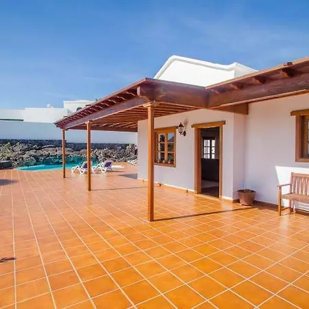 Villa Hooha *